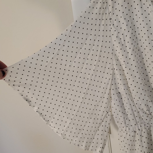 TORRID polka dot v-neck peplum top - Picture 4 of 7